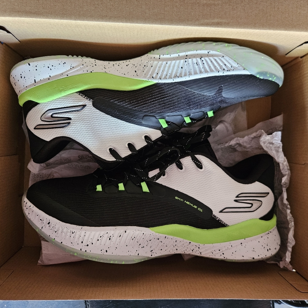 Skechers Men's White Black Green Athletic Shoes Size 15 253015 WBLM